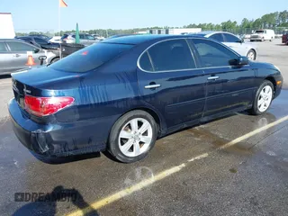 2005 Lexus ES 350 z VIN JTHBA30G155087842, wystawiony jako IAAI lot #42304923 z przebiegiem 300 136 mil mil oraz . Historia ofert i sprzedaży dostępna na DreamBid. Obrazek 4.