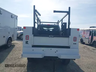 2024 Ford F-250 XL z VIN 1FT7W2BA9RED12655, wystawiony jako IAAI lot #41743877 z przebiegiem 2275 mil mil oraz . Historia ofert i sprzedaży dostępna na DreamBid. Obrazek 16.