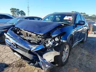 2017 Infiniti QX70 z VIN JN8CS1MW4HM410093, wystawiony jako IAAI lot #41232717 z przebiegiem 46 717 mil mil oraz . Historia ofert i sprzedaży dostępna na DreamBid. Obrazek 6.