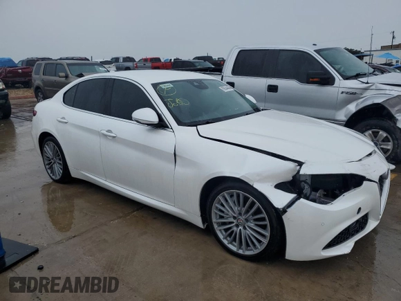 2017 Alfa Romeo Giulia Ti z VIN ZARFAECN1H7551994, wystawiony jako Copart lot #69344404 z przebiegiem 59 276 mil mil oraz Tytuł czysty. Historia ofert i sprzedaży dostępna na DreamBid. Obrazek 4.