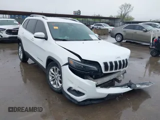 2019 Jeep Cherokee Latitude z VIN 1C4PJLCB6KD366373, wystawiony jako IAAI lot #41943773 z przebiegiem 97 640 mil mil oraz . Historia ofert i sprzedaży dostępna na DreamBid. Obrazek 1.