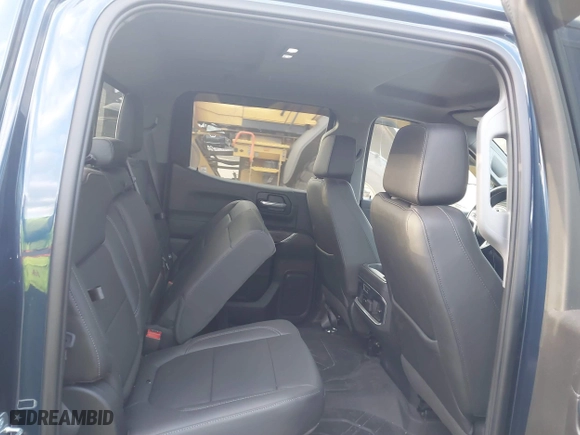 2019 Chevrolet Silverado 1500 LTZ with VIN 3GCUYGED4KG159973, listed as a IAAI auction lot 41210958 with 32,046 mi miles. Bid and sale history available at carsss.com. Image 8.