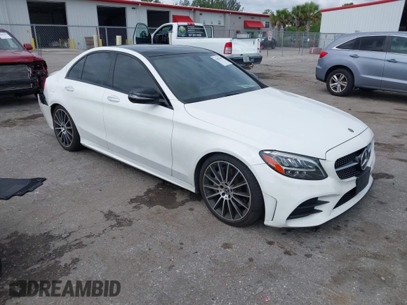 2019 Mercedes-Benz C 300 z VIN 55SWF8EB4KU318644, wystawiony jako IAAI lot #42627064 z przebiegiem 60 400 mil mil oraz . Historia ofert i sprzedaży dostępna na DreamBid. Obrazek 1.