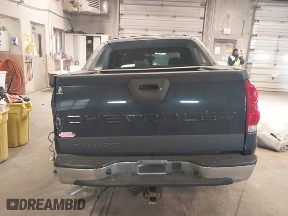 2004 Chevrolet Avalanche Z71 with VIN 3GNEK12T04G158487, listed as a IAAI auction lot 41794201 with 197,344 mi miles. Bid and sale history available at carsss.com. Image 16.