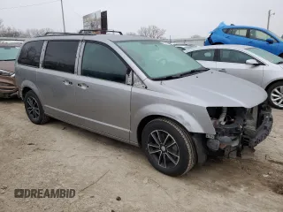 2017 Dodge Grand Caravan GT with VIN 2C4RDGEG8HR792149, listed as a Copart auction lot 43964695 with 121,833 mi miles and Salvage Title. Bid and sale history available at DreamBid. Image 4.