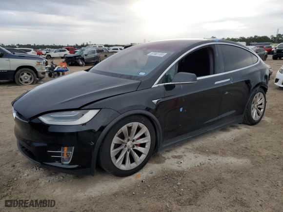 2019 Tesla Model X P100D with VIN 5YJXCDE44KF211621, listed as a Copart auction lot 87861185 with NaN miles and Salvage Title. Bid and sale history available at carsss.com. Image 1.