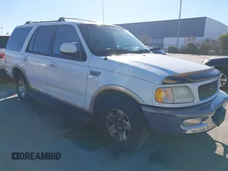 1998 Ford Expedition XLT with VIN 1FMRU17L7WLB22391, listed as a IAAI auction lot 41307532 with 207,642 mi miles. Bid and sale history available at carsss.com. Image 1.