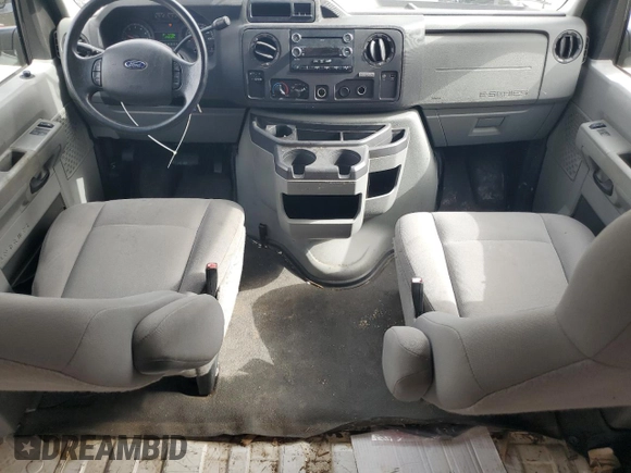2010 Ford Econoline Cargo Commercial с VIN 1FTSS3EL1ADA07976, выставлен на аукционе Copart как лот 49588355 с пробегом 236 324 миль миль и Чистый • Clean title. История ставок и продаж доступна на DreamBid. Изображение 8.