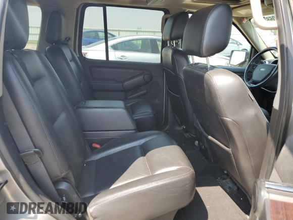 2008 Ford Explorer Limited z VIN 1FMEU75818UB24599, wystawiony jako Copart lot #59559375 z przebiegiem 203 989 mil mil oraz Czysty tytuł • Clean title. Historia ofert i sprzedaży dostępna na DreamBid. Obrazek 11.