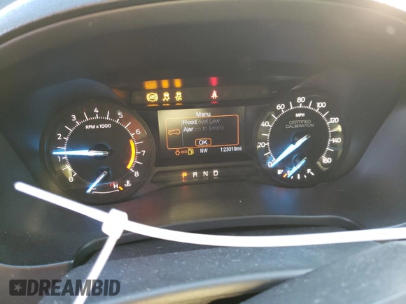 2018 Ford Police Interceptor Utility z VIN 1FM5K8AT7JGA57808, wystawiony jako Copart lot #82631264 z przebiegiem 123 019 mil mil oraz Szkoda całkowita • Salvage title. Historia ofert i sprzedaży dostępna na DreamBid. Obrazek 9.