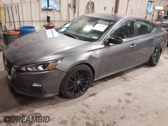 2019 Nissan Altima 2.5 SR with VIN 1N4BL4CV3KC139741, listed as a IAAI auction lot 41099549 with 85,373 mi miles. Bid and sale history available at carsss.com. Image 17.