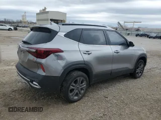 2021 Kia Seltos S z VIN KNDEU2AA3M7148248, wystawiony jako Copart lot #51500265 z przebiegiem 84 898 mil mil oraz Szkoda całkowita • Salvage title. Historia ofert i sprzedaży dostępna na DreamBid. Obrazek 3.