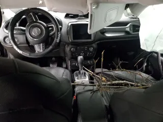 2022 Jeep Renegade Limited with VIN ZACNJDD18NPN67309, listed as a Copart auction lot 88399315 with Not provided miles and Non repairable. Bid and sale history available at DreamBid. Image 8.
