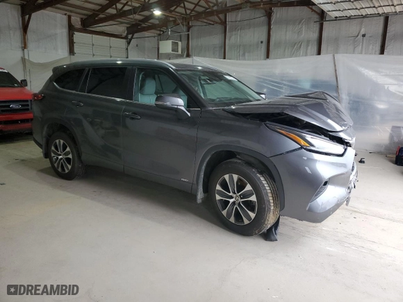 2023 Toyota Highlander Hybrid XLE with VIN 5TDKBRCH4PS574861, listed as a Copart auction lot 48936945 with 96,000 mi miles and Clean Title. Bid and sale history available at carsss.com. Image 4.
