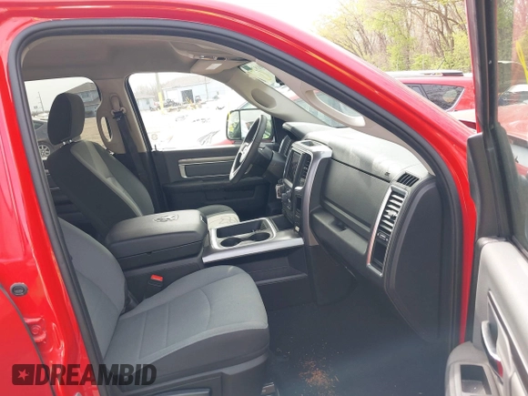 2023 Ram 1500 SLT z VIN 1C6RR7LG2PS516882, wystawiony jako IAAI lot #42018274 z przebiegiem 50 800 mil mil oraz . Historia ofert i sprzedaży dostępna na DreamBid. Obrazek 5.