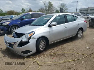 2017 Nissan Versa SV z VIN 3N1CN7AP2HK436262, wystawiony jako Copart lot #56434575 z przebiegiem 78 837 mil mil oraz Szkoda całkowita • Salvage title. Historia ofert i sprzedaży dostępna na DreamBid. Obrazek 1.