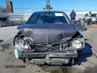 2005 Mitsubishi Lancer ES with VIN JA3AJ26E25U017526, listed as a IAAI auction lot 41680488 with 166,175 mi miles. Bid and sale history available at carsss.com. Image 6.
