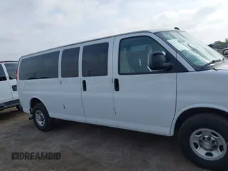 2020 Chevrolet Express Passenger LT z VIN 1GAZGPFG8L1209896, wystawiony jako IAAI lot #41509992 z przebiegiem 240 207 mil mil oraz . Historia ofert i sprzedaży dostępna na DreamBid. Obrazek 13.