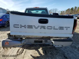 2000 Chevrolet Silverado 1500 with VIN 1GCEC14W7YE202012, listed as a Copart auction lot 44597655 with 186,252 mi miles and Clean Title. Bid and sale history available at carsss.com. Image 6.