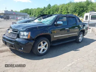 2012 Chevrolet Avalanche LTZ z VIN 3GNTKGE73CG110781, wystawiony jako IAAI lot #42557794 z przebiegiem 146 575 mil mil oraz . Historia ofert i sprzedaży dostępna na DreamBid. Obrazek 19.