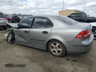 2004 Saab 9-3 z VIN YS3FB49S441044947, wystawiony jako Copart lot #46432215 z przebiegiem 130 366 mil mil oraz Szkody całkowita. Historia ofert i sprzedaży dostępna na DreamBid. Obrazek 2.