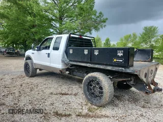 2006 Ford F-350 XL with VIN 1FTWX31P26EC18343, listed as a Copart auction lot 55652265 with 303,085 mi miles and Clean Title. Bid and sale history available at DreamBid. Image 3.