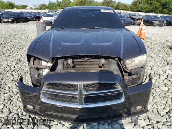 2014 Dodge Charger SXT z VIN 2C3CDXHG1EH315764, wystawiony jako Copart lot #57605135 z przebiegiem 273 912 mil mil oraz Szkoda całkowita • Salvage title. Historia ofert i sprzedaży dostępna na DreamBid. Obrazek 5.