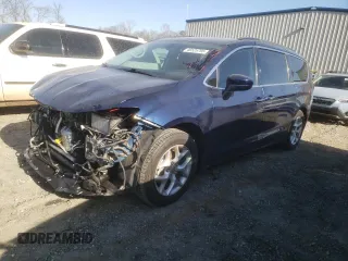 2018 Chrysler Pacifica Touring Plus with VIN 2C4RC1FG6JR126444, listed as a Copart auction lot 46525795 with 71,709 mi miles and Clean Title. Bid and sale history available at DreamBid. Image 1.