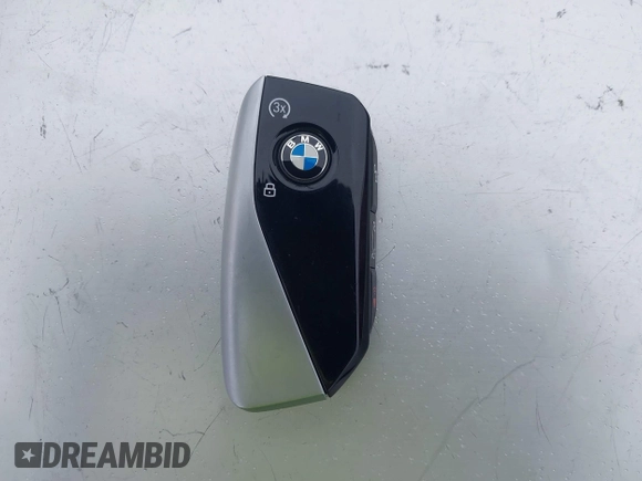 2024 BMW 7 Series 740i with VIN WBA23EH01RCP35452, listed as a IAAI auction lot 42064471 with 13,657 mi miles and . Bid and sale history available at DreamBid. Image 11.