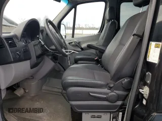 2015 Mercedes-Benz Sprinter Passenger with VIN WDZPE8CC5F5976078, listed as a Copart auction lot 87426104 with 61,098 mi miles and Salvage Title. Bid and sale history available at carsss.com. Image 7.