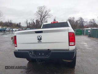 2016 Ram 1500 Express z VIN 1C6RR6FG0GS108211, wystawiony jako IAAI lot #41865011 z przebiegiem 185 518 mil mil oraz . Historia ofert i sprzedaży dostępna na DreamBid. Obrazek 16.