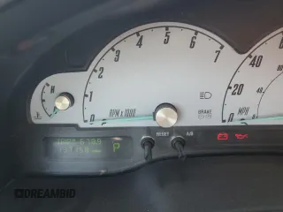 2002 Ford Thunderbird Hardtop Premium z VIN 1FAHP60A22Y109399, wystawiony jako Copart lot #61760324 z przebiegiem 137 158 mil mil oraz Szkoda całkowita • Salvage title. Historia ofert i sprzedaży dostępna na DreamBid. Obrazek 9.