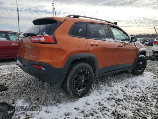 2016 Jeep Cherokee Trailhawk z VIN 1C4PJMBB5GW299512, wystawiony jako Copart lot #45356355 z przebiegiem Nie podano mil oraz Szkoda całkowita • Salvage title. Historia ofert i sprzedaży dostępna na DreamBid. Obrazek 3.