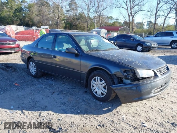 2001 Toyota Camry CE with VIN 4T1BG22K41U842473, listed as a IAAI auction lot 41858322 with 203,696 mi miles. Bid and sale history available at carsss.com. Image 1.