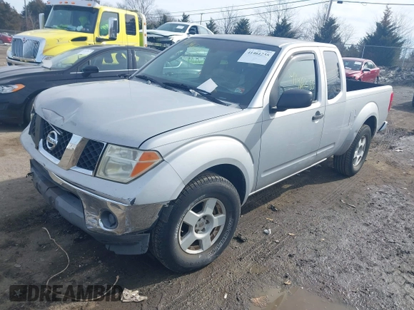 2006 Nissan Frontier SE z VIN 1N6AD06U26C413951, wystawiony jako IAAI lot #41461235 z przebiegiem 236 280 mil mil oraz . Historia ofert i sprzedaży dostępna na DreamBid. Obrazek 17.