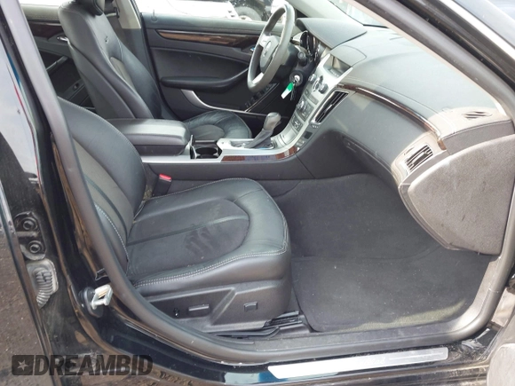 2012 Cadillac CTS Luxury z VIN 1G6DG5E57C0131349, wystawiony jako IAAI lot #42272340 z przebiegiem 61 879 mil mil oraz . Historia ofert i sprzedaży dostępna na DreamBid. Obrazek 5.