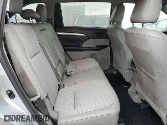2017 Toyota Highlander LE with VIN 5TDZZRFH7HS226821, listed as a Copart auction lot 47089555 with 101,192 mi miles and Salvage title. Bid and sale history available at DreamBid. Image 12.