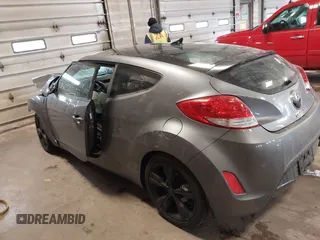 2016 Hyundai Veloster with VIN KMHTC6AD8GU267426, listed as a IAAI auction lot 41349385 with 114,245 mi miles. Bid and sale history available at carsss.com. Image 15.