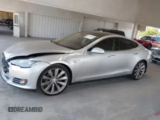 2013 Tesla Model S Performance with VIN 5YJSA1DP6DFP07999, listed as a IAAI auction lot 42284612 with 123,261 mi miles and . Bid and sale history available at DreamBid. Image 15.