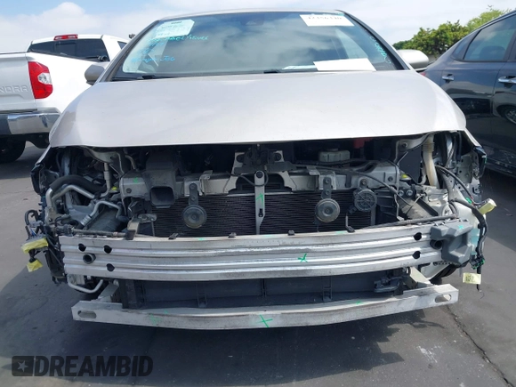 2017 Toyota Prius Plus z VIN JTDKARFPXH3057525, wystawiony jako IAAI lot #42356340 z przebiegiem 149 939 mil mil oraz . Historia ofert i sprzedaży dostępna na DreamBid. Obrazek 18.