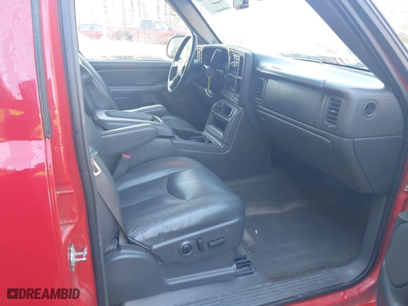2006 Chevrolet Silverado 1500 LT1 with VIN 2GCEK13TX61173467, listed as a IAAI auction lot 41845953 with 201,552 mi miles. Bid and sale history available at carsss.com. Image 5.