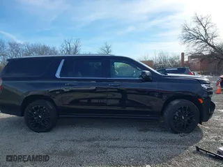 2024 Chevrolet Suburban High Country with VIN 1GNSKGKL3RR235642, listed as a IAAI auction lot 41486610 with 963 mi miles. Bid and sale history available at carsss.com. Image 14.