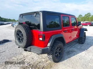 2020 Jeep Wrangler Unlimited Willys z VIN 1C4HJXDM1LW290451, wystawiony jako IAAI lot #42586990 z przebiegiem 64 163 mil mil oraz . Historia ofert i sprzedaży dostępna na DreamBid. Obrazek 4.