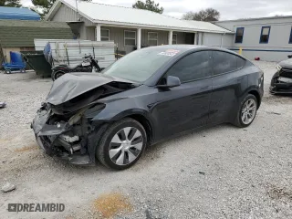 2024 Tesla Model Y Long Range with VIN 7SAYGDEE4RF984796, listed as a Copart auction lot 49504845 with 18,929 mi miles and Salvage Title. Bid and sale history available at carsss.com. Image 1.