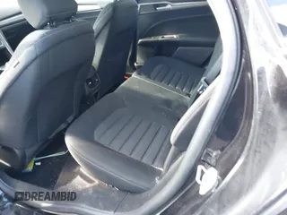 2020 Ford Fusion SE z VIN 3FA6P0LU4LR158954, wystawiony jako IAAI lot #41474425 z przebiegiem 76 966 mil mil oraz . Historia ofert i sprzedaży dostępna na DreamBid. Obrazek 8.