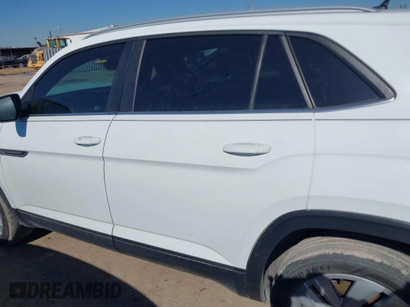 2021 Volkswagen Atlas SE z VIN 1V2JE2CA9MC200352, wystawiony jako IAAI lot #41367596 z przebiegiem 118 354 mil mil oraz . Historia ofert i sprzedaży dostępna na DreamBid. Obrazek 14.