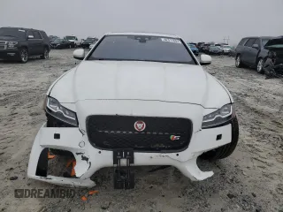 2016 Jaguar XF S with VIN SAJBG4BV6GCY17651, listed as a Copart auction lot 82511083 with 117,677 mi miles. Bid and sale history available at carsss.com. Image 5.
