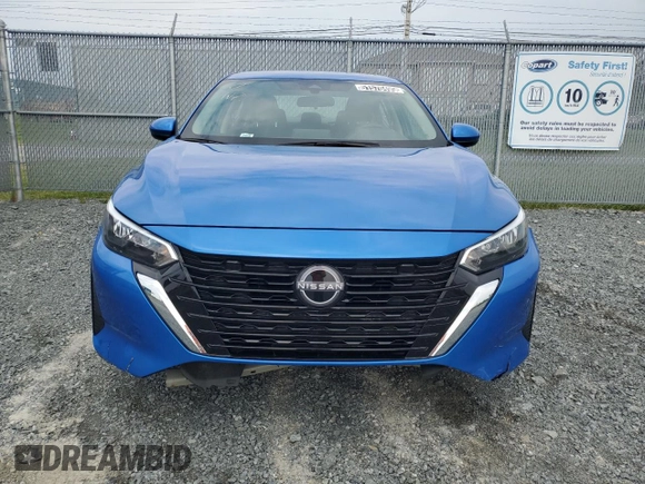 2024 Nissan Sentra SV z VIN 3N1AB8CV4RY347342, wystawiony jako Copart lot #51570495 z przebiegiem 38 423 mil mil oraz Czysty tytuł • Clean title. Historia ofert i sprzedaży dostępna na DreamBid. Obrazek 5.