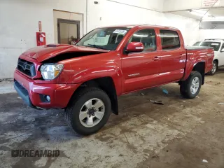 2015 Toyota Tacoma with VIN 3TMLU4EN2FM186160, listed as a Copart auction lot 61025285 with 270,217 mi miles and Salvage title. Bid and sale history available at DreamBid. Image 1.