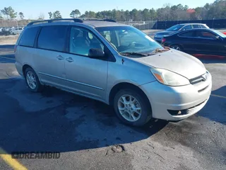 2005 Toyota Sienna LE with VIN 5TDBA23C85S041021, listed as a IAAI auction lot 41770918 with 205,503 mi miles. Bid and sale history available at carsss.com. Image 1.